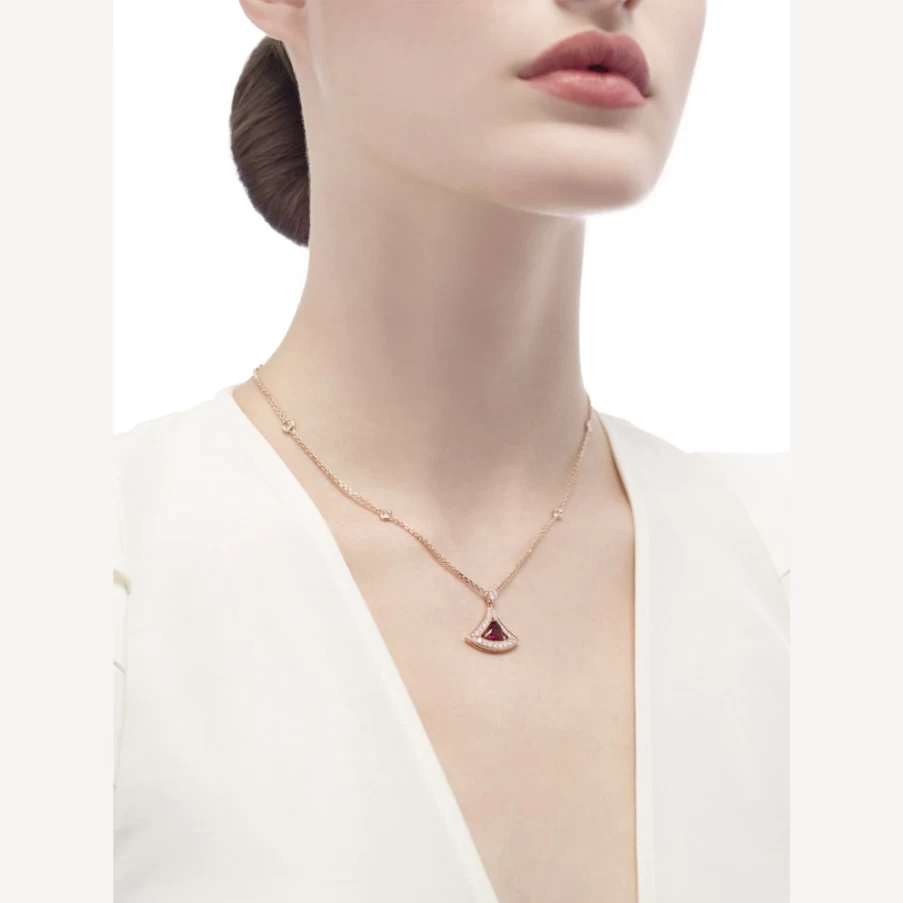 BVLGARI Divas’ Dream Pink Gold Necklace | Elegant Jewelry Collection