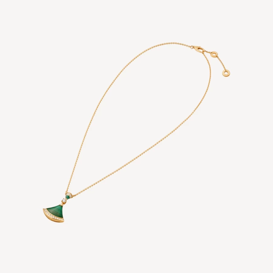 BVLGARI Divas’ Dream Green Pendant Necklace | Luxury Emerald Jewelry